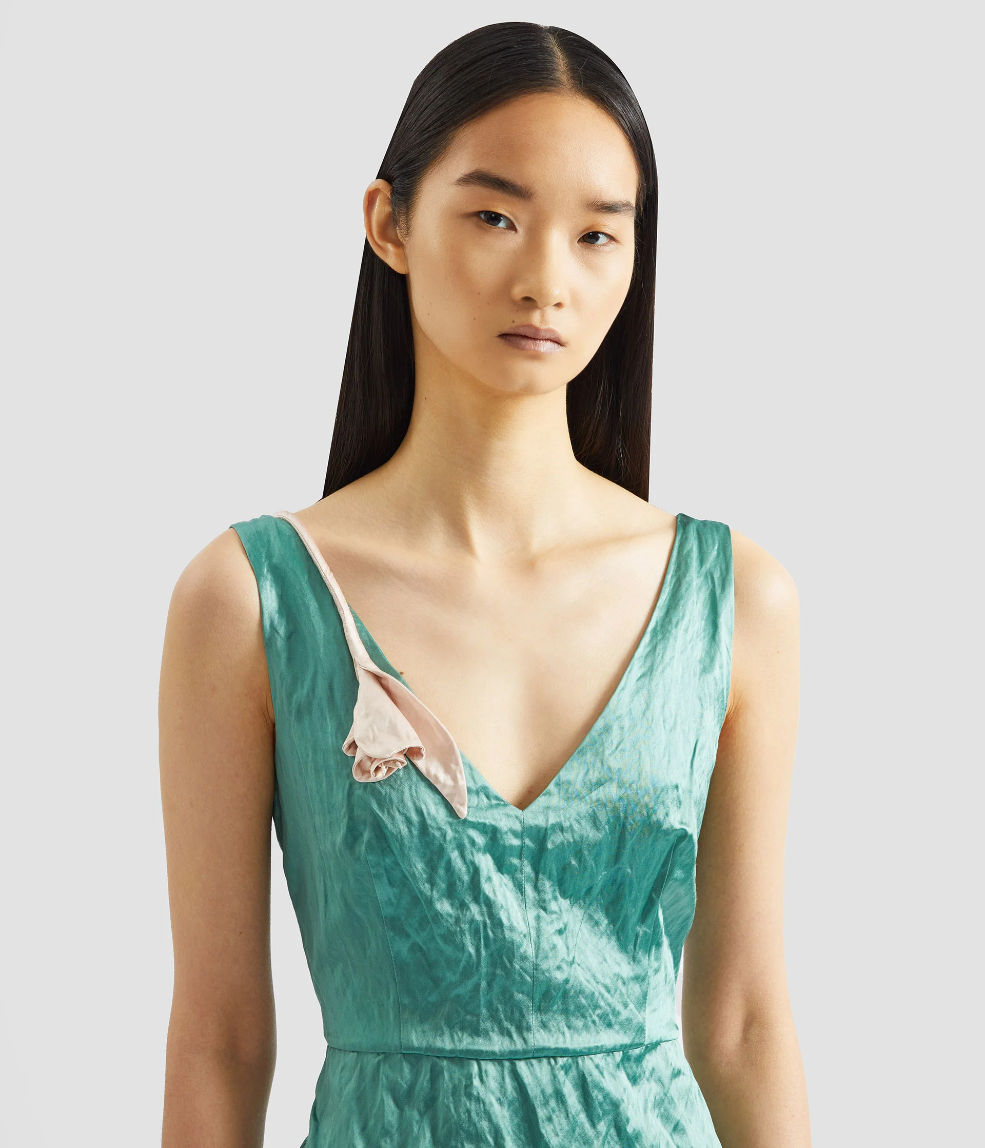 Embroidered Textured Satin Sleeveless Midi Dress - Image 5